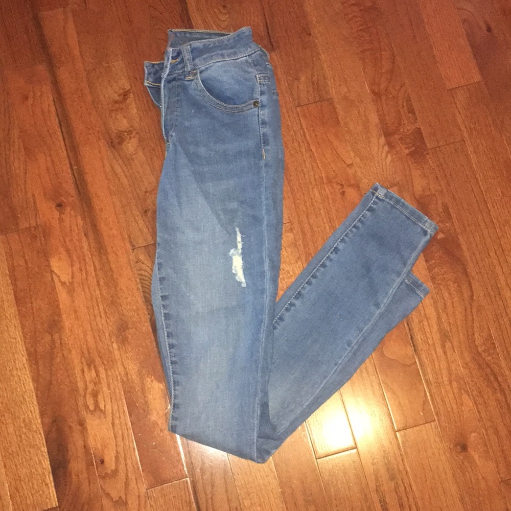 High waisted jeans